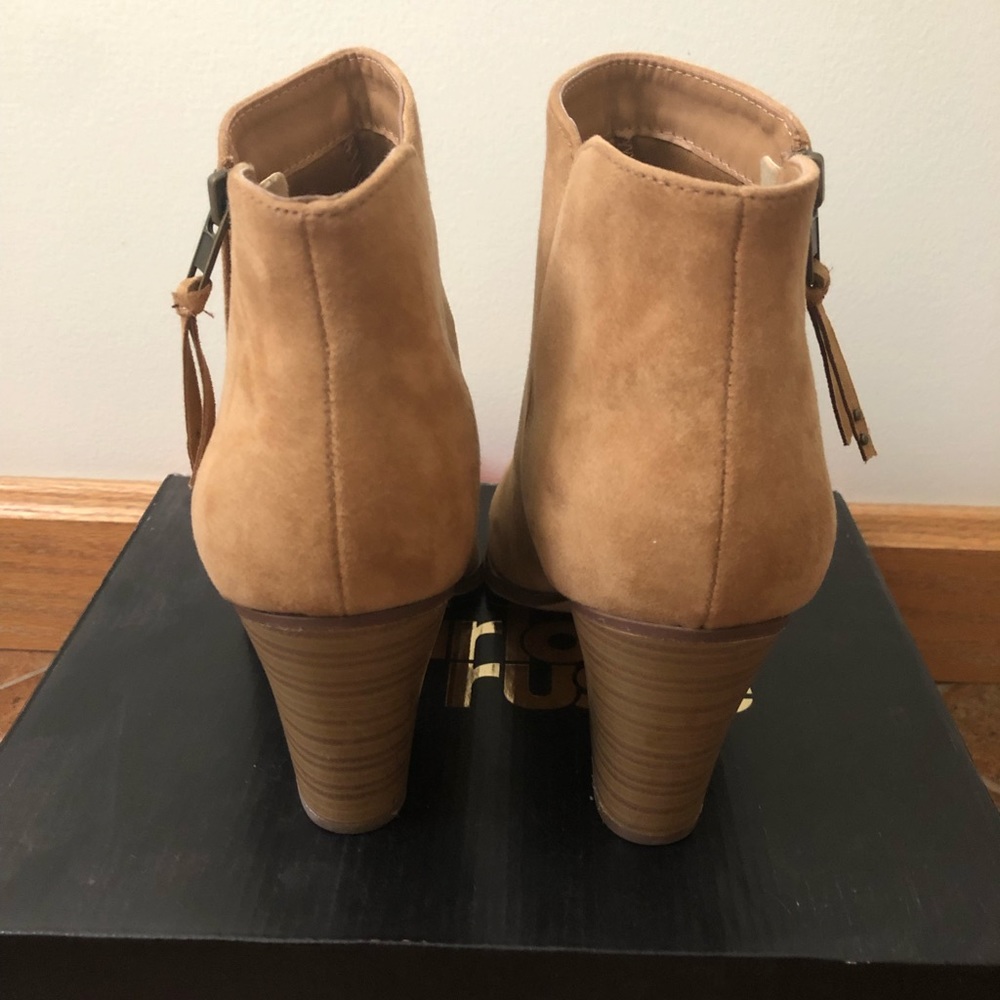 TAN BOOTIES - Picture 5 of 8